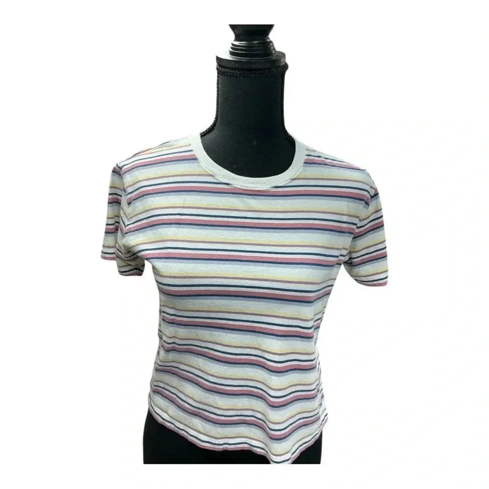 Womens Hollister tshirt - Picture 4 of 4